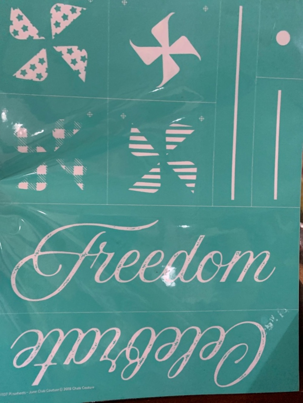 NIP Chalk Couture Pinwheel Freedom Celebrate Cut-Apart Stencil Size B